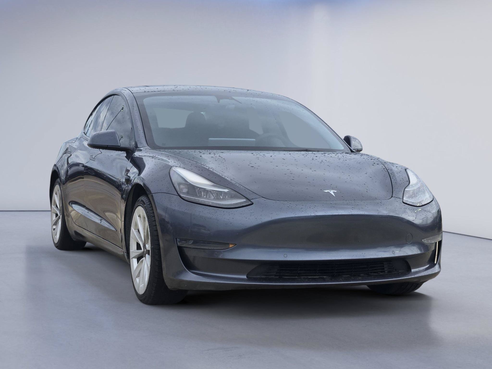Used 2022 Tesla Model 3 RWD image 3