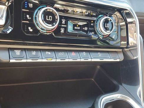 Used 2025 GMC Sierra 2500 Denali w/ Denali Reserve Package image 24