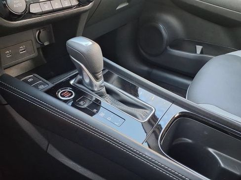 Used 2023 Nissan Kicks SR w/ SR Premium Package FWD image 16