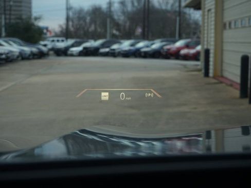 Used 2025 BMW X5 xDrive50e w/ M Sport Package image 14