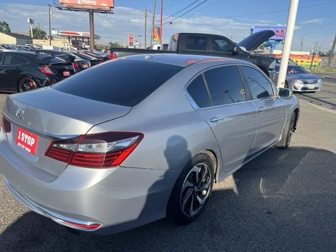 Used 2017 Honda Accord EX-L image 5