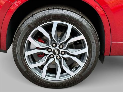 Used 2024 Cadillac XT6 Sport image 13