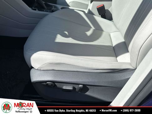 Certified 2023 Volkswagen Tiguan SE w/ Panoramic Sunroof Package AWD/4WD image 22