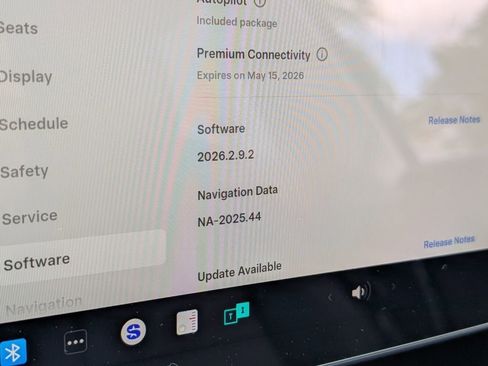 Used 2025 Tesla Model Y Long Range RWD image 21