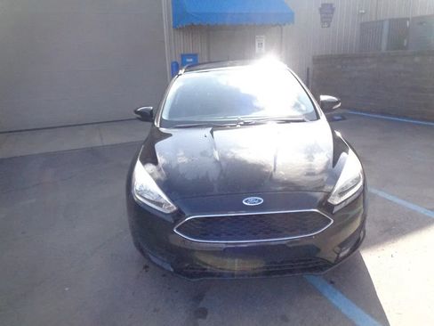 Used 2015 Ford Focus SE FWD image 5