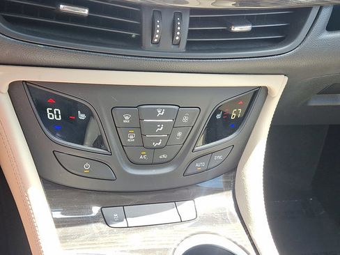 Used 2020 Buick Envision Premium AWD/4WD image 15