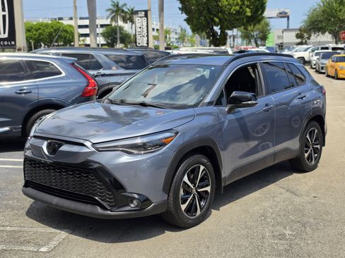 Used 2025 Toyota Corolla Cross AWD Hybrid w/ Convenience Package image 3