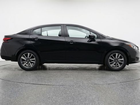 Used 2025 Nissan Versa SV image 11