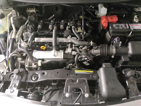 Used 2025 Nissan Versa SV FWD image 30