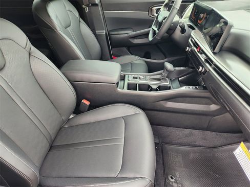 New 2026 Kia Sorento S image 9