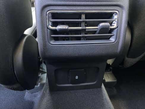 New 2026 Lincoln Corsair Premiere image 19