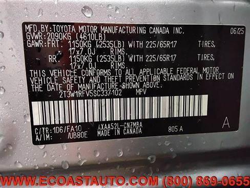 Used 2025 Toyota RAV4 XLE w/ Convenience Package FWD image 17