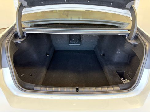 Certified 2023 BMW 760i xDrive image 30