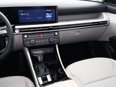 Used 2026 Hyundai Tucson SE FWD image 11