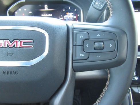 Used 2025 GMC Sierra 2500 AT4 w/ AT4 Premium Plus Package AWD/4WD image 31