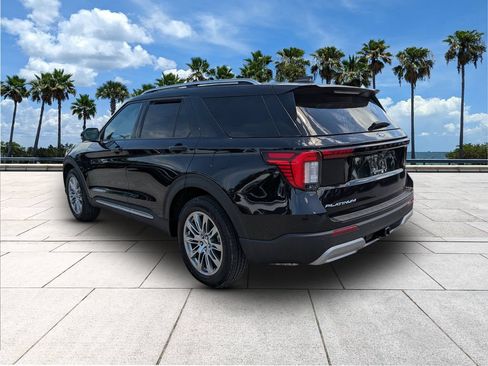 Used 2026 Ford Explorer Platinum RWD image 6