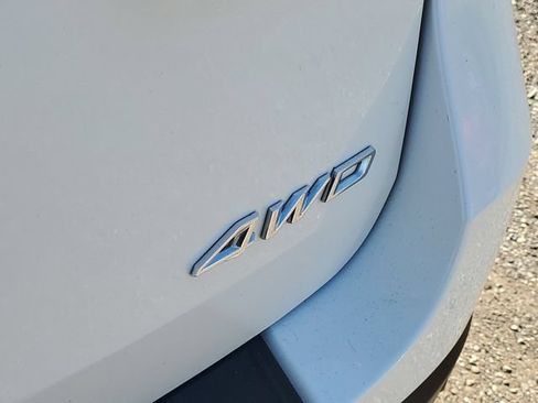 Used 2023 Ford Explorer XLT w/ Equipment Group 202A AWD/4WD image 7