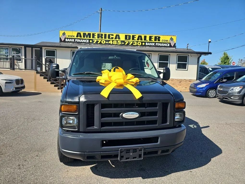 Used 2014 Ford E-350 and Econoline 350 Super Duty w/ Insulation Package RWD image 9