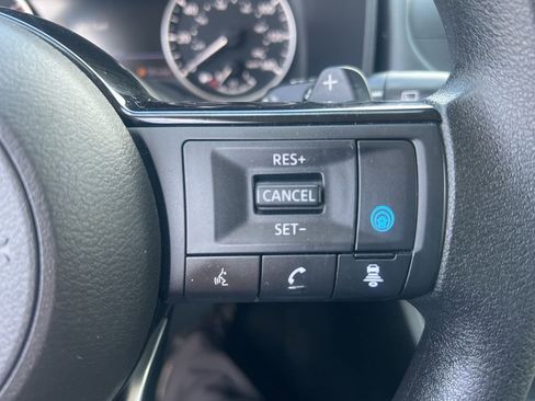 Used 2021 Nissan Rogue SV image 58