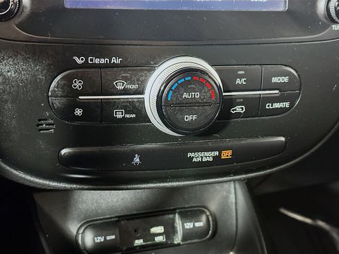 Used 2019 Kia Soul + image 15