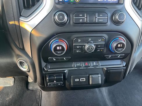 Used 2020 Chevrolet Silverado 2500 LT w/ Convenience Package image 33