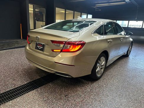 Used 2018 Honda Accord LX image 7