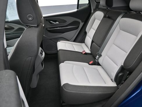 Used 2023 GMC Terrain SLE w/ Driver Convenience Package FWD image 27