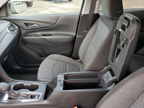 Used 2022 Chevrolet Equinox LT w/ Driver Convenience Package FWD image 27