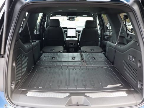 New 2026 GMC Yukon XL Denali w/ LPO, Floor Liner Package AWD/4WD image 23