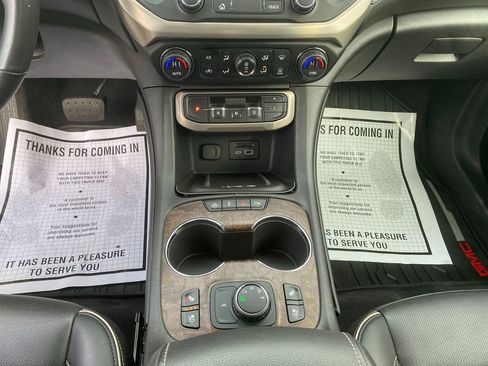 Used 2021 GMC Acadia Denali w/ Denali Ultimate Package image 22