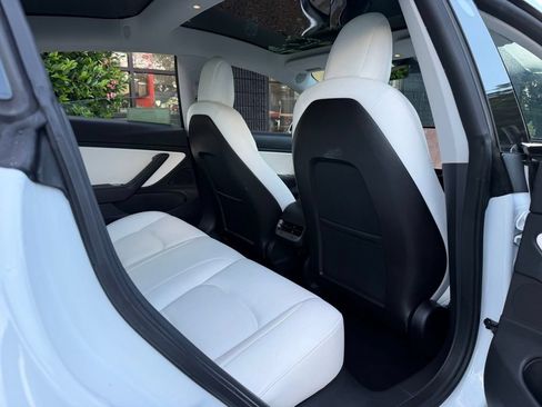 Used 2020 Tesla Model 3 Long Range AWD/4WD image 38