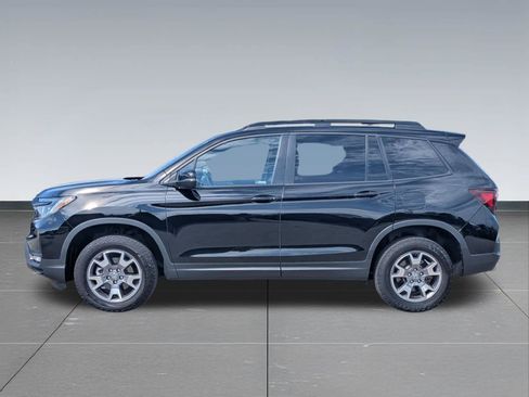 Used 2023 Honda Passport TrailSport image 2