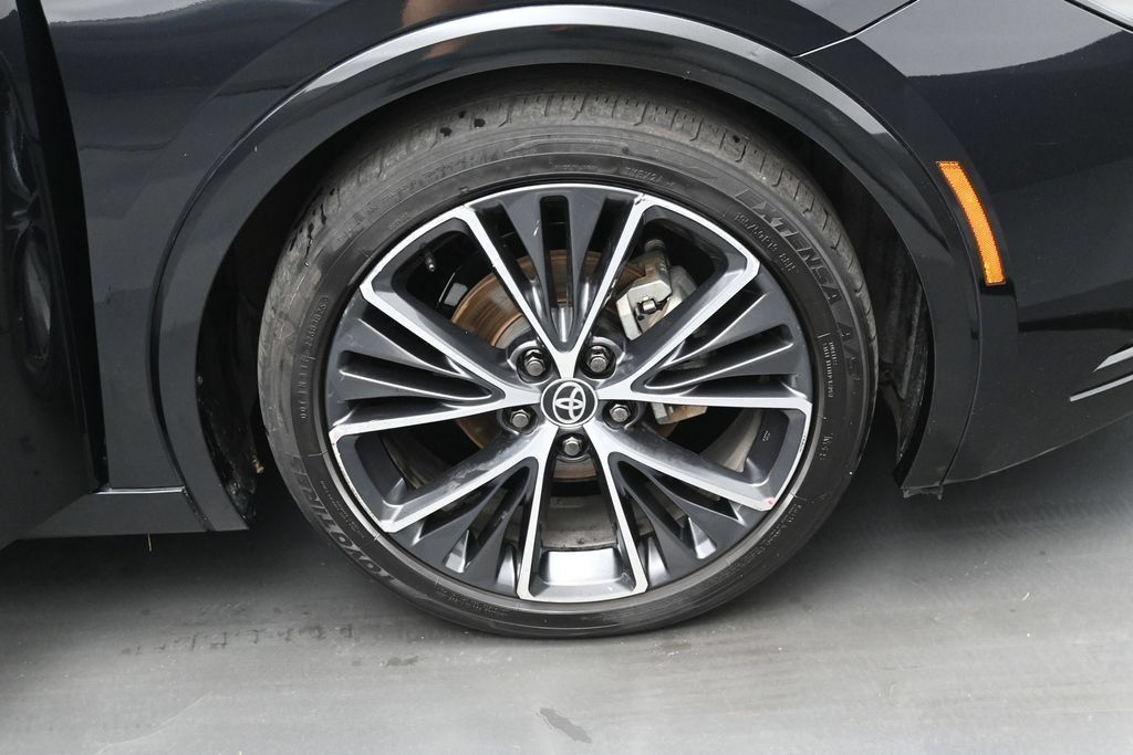 Certified 2024 Toyota Prius XLE FWD image 34