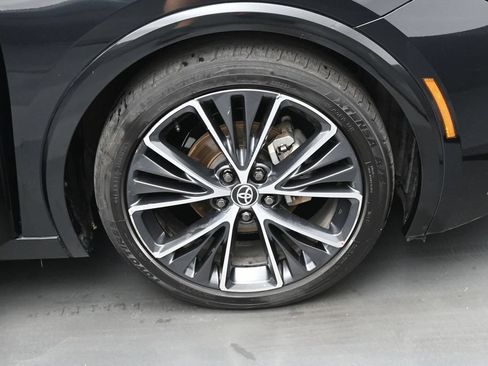 Certified 2024 Toyota Prius XLE FWD image 34