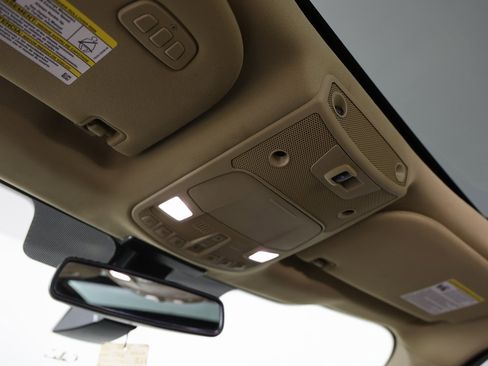 Used 2017 Ford F150 Lariat w/ Equipment Group 502A Luxury image 18