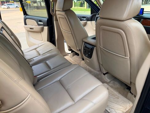 Used 2007 Chevrolet Avalanche LT w/ LT Preferred Equipment Group RWD image 21