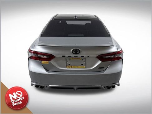 Used 2021 Toyota Camry XSE image 4