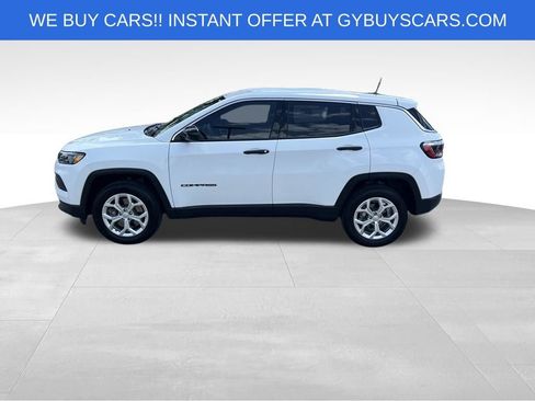 Used 2024 Jeep Compass Sport AWD/4WD image 3
