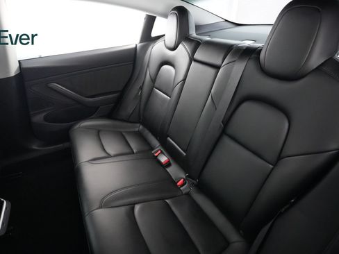 Used 2019 Tesla Model 3 Standard Range RWD image 24