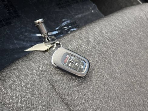 Certified 2025 Honda Accord SE image 19