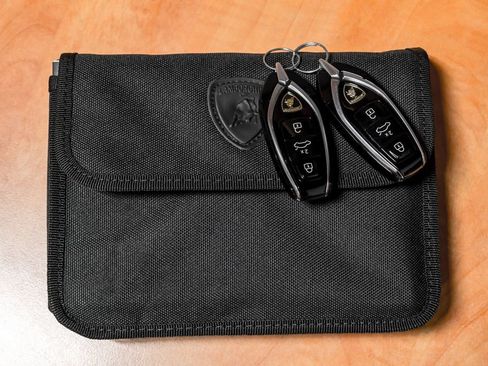 Used 2022 Lamborghini Urus AWD/4WD image 65