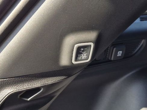 New 2026 Jeep Grand Cherokee Altitude image 10