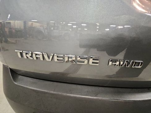 Used 2018 Chevrolet Traverse LT image 31