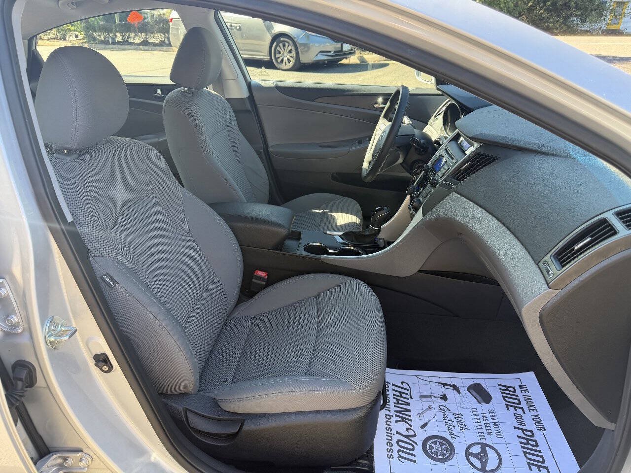 Used 2011 Hyundai Sonata GLS w/ Popular Equipment Pkg 2 FWD image 19
