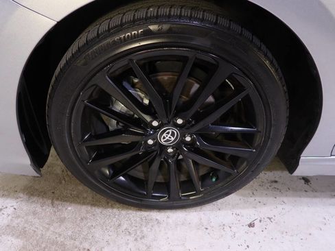 Used 2022 Toyota Camry XSE image 10