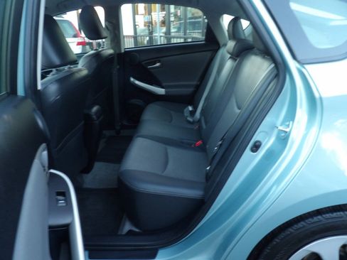 Used 2014 Toyota Prius Four FWD image 9