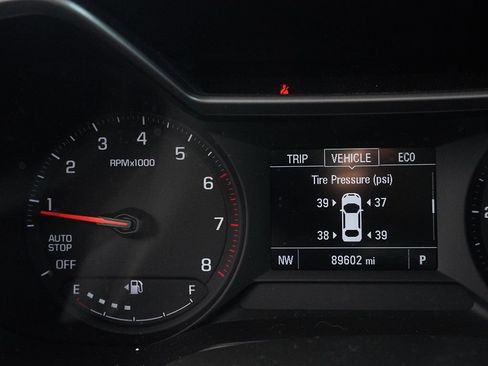Used 2021 Chevrolet TrailBlazer LS FWD image 30