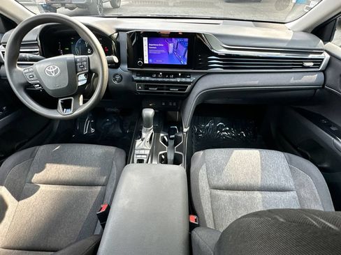 Used 2025 Toyota Camry LE FWD image 13