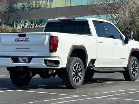 Used 2022 GMC Sierra 2500 AT4 w/ AT4 Premium Plus Package image 4