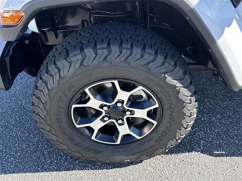 Used 2022 Jeep Wrangler Unlimited Rubicon image 11